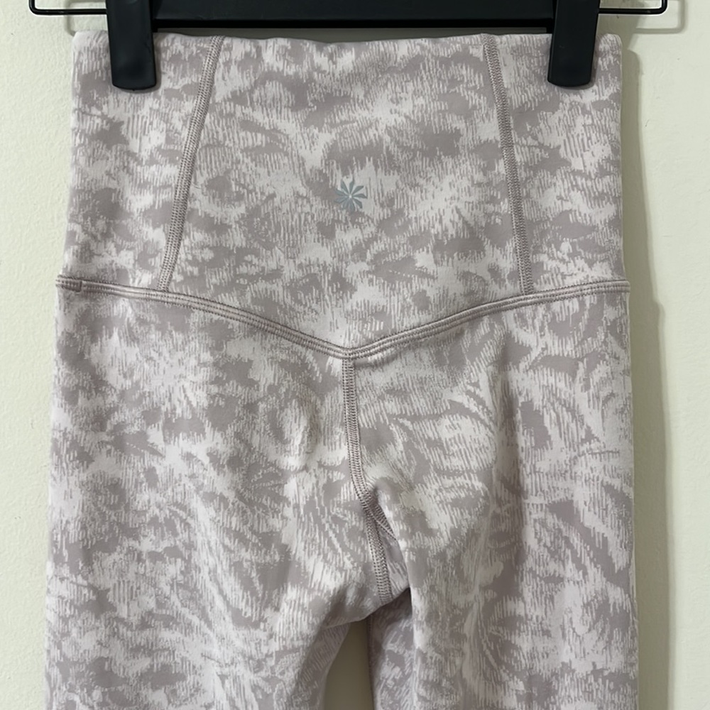 Athleta Elation Textured Tight Frosted Floral Velvety Pink/ Icelandic Mineral - Picture 7 of 11